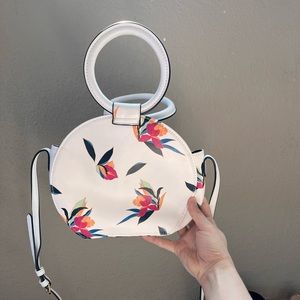 White and floral retro 70s shoulder bag